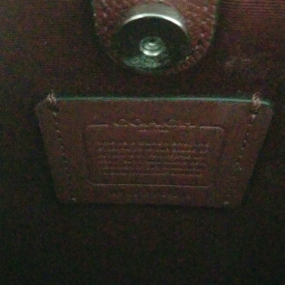 Coach Mustard Yellow Leather Shoulder Bag the detachable strap is missing❤ - Picture 7 of 10